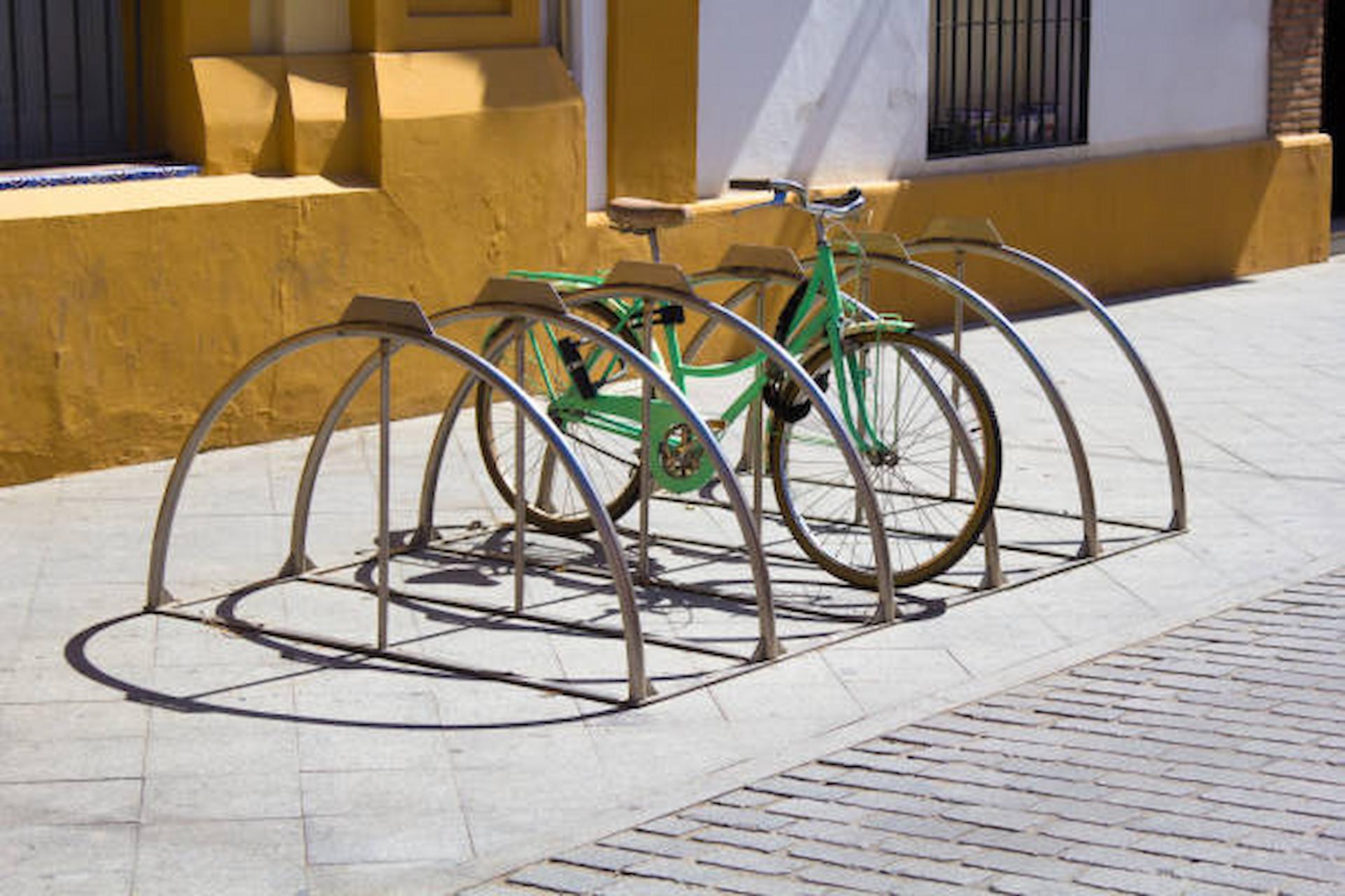 cycle stands